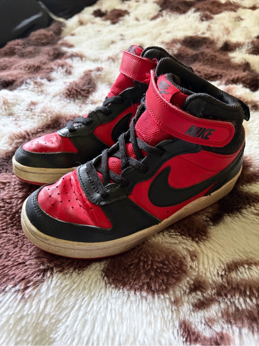 Nike Kids High-Top Sneakers in Red and Black